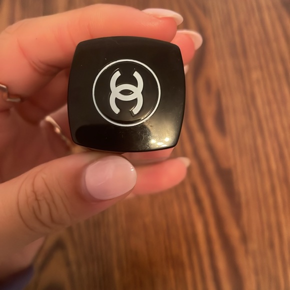 CHANEL UNUSED NAIL POLISH - Picture 2 of 3